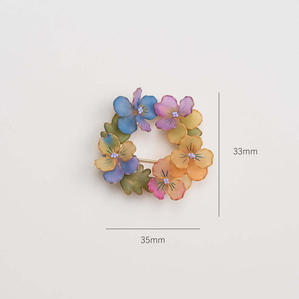 Pansy Brooch - size image